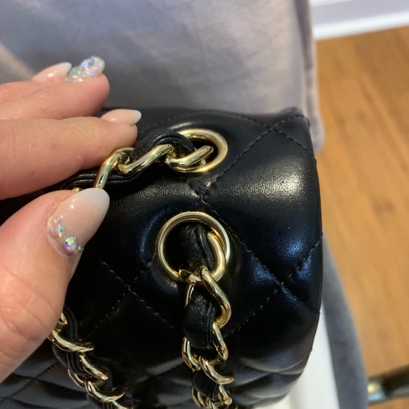 SOLD !!Authentic EUC CHANEL Medium Classic - Picture 3 of 8